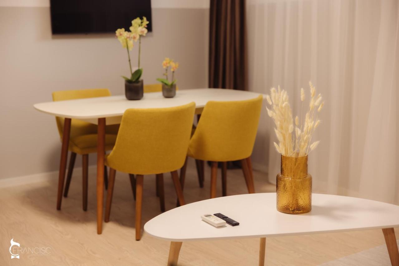 Zen Garden Apartments Kaloşvar Dış mekan fotoğraf