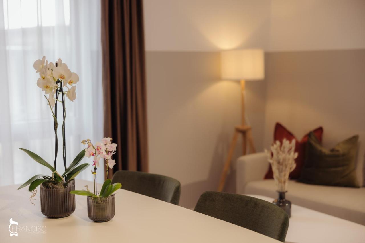 Zen Garden Apartments Kaloşvar Dış mekan fotoğraf